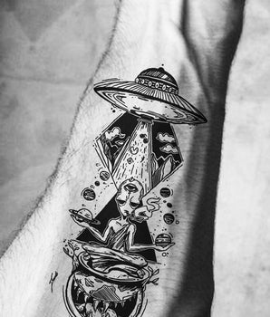 Alien Yogi semi permanent tattoo